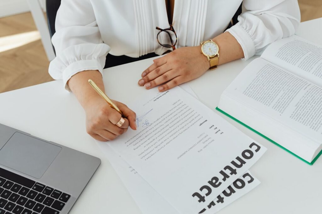 diferencia entre contrato laboral y prestación de servicios guia